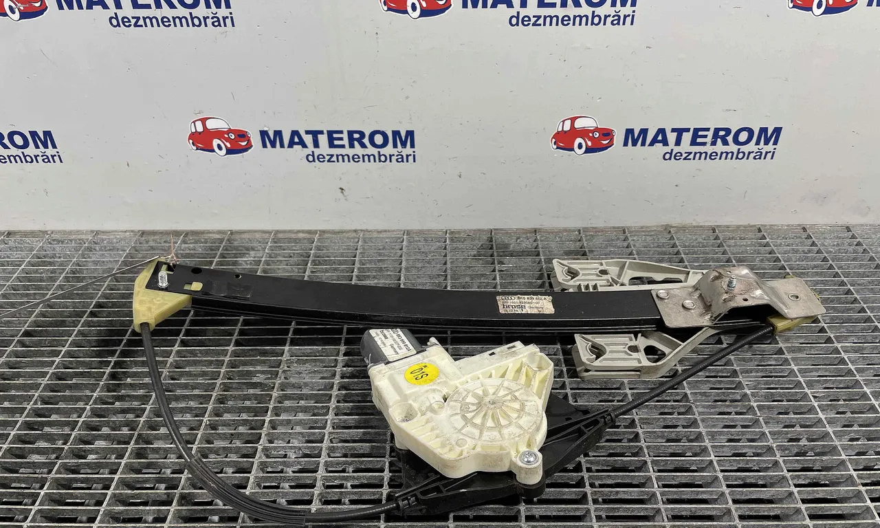 MACARA USA SPATE DREAPTA AUDI A4 B8 2007-2017
