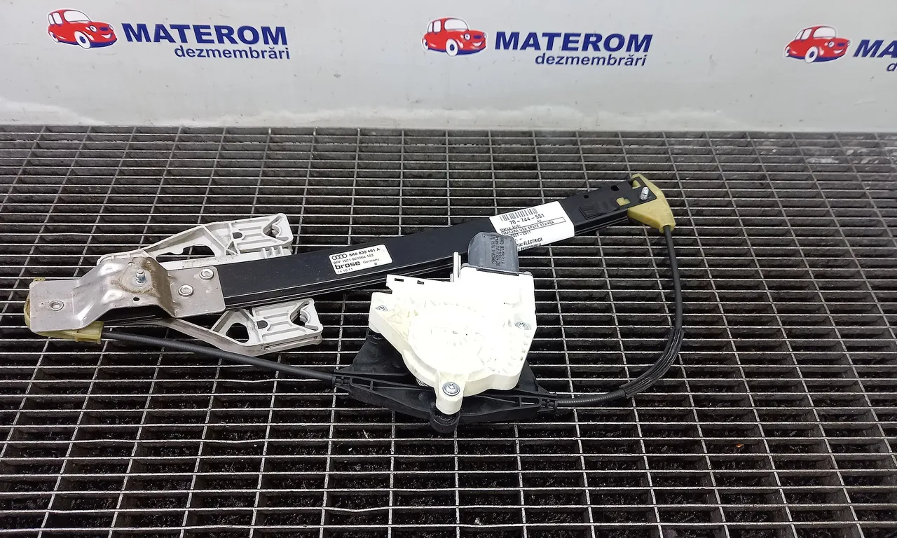 MACARA USA SPATE STANGA AUDI A4 B8 2007-2017