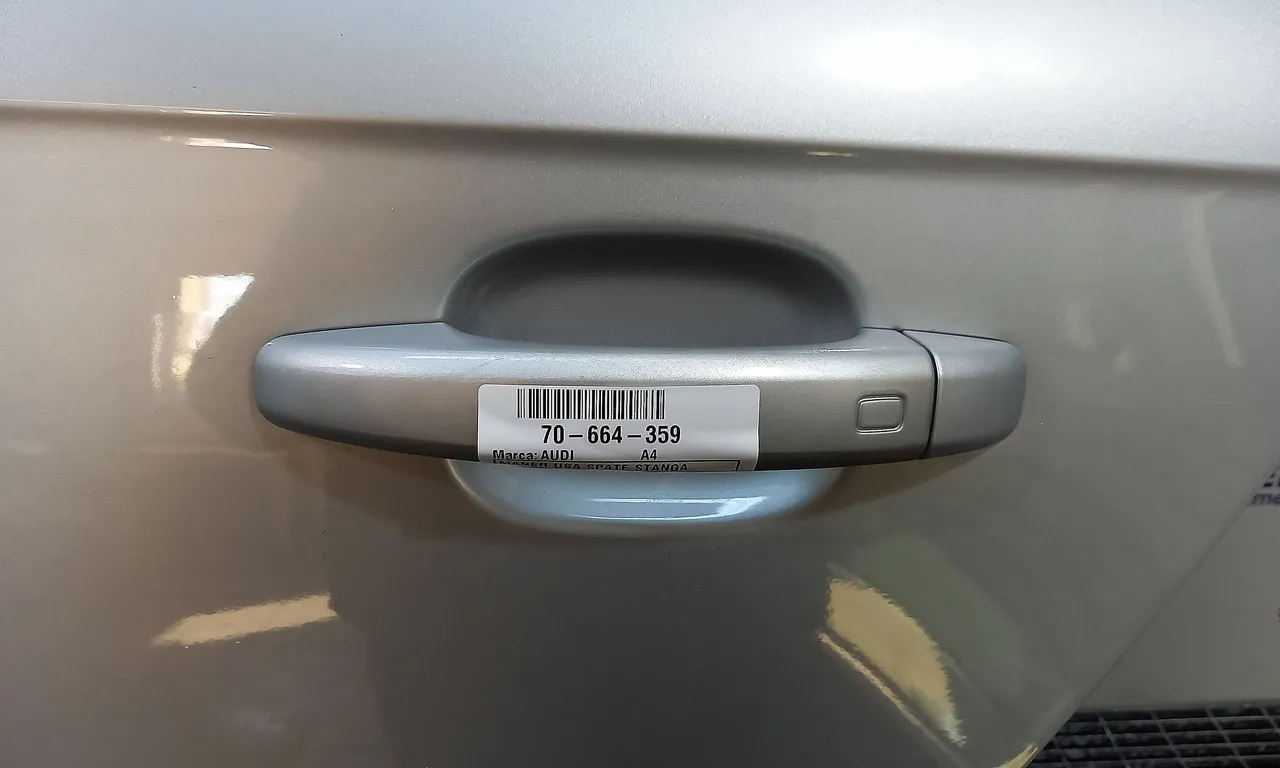 MANER USA SPATE STANGA AUDI A4 B8 2007-2017