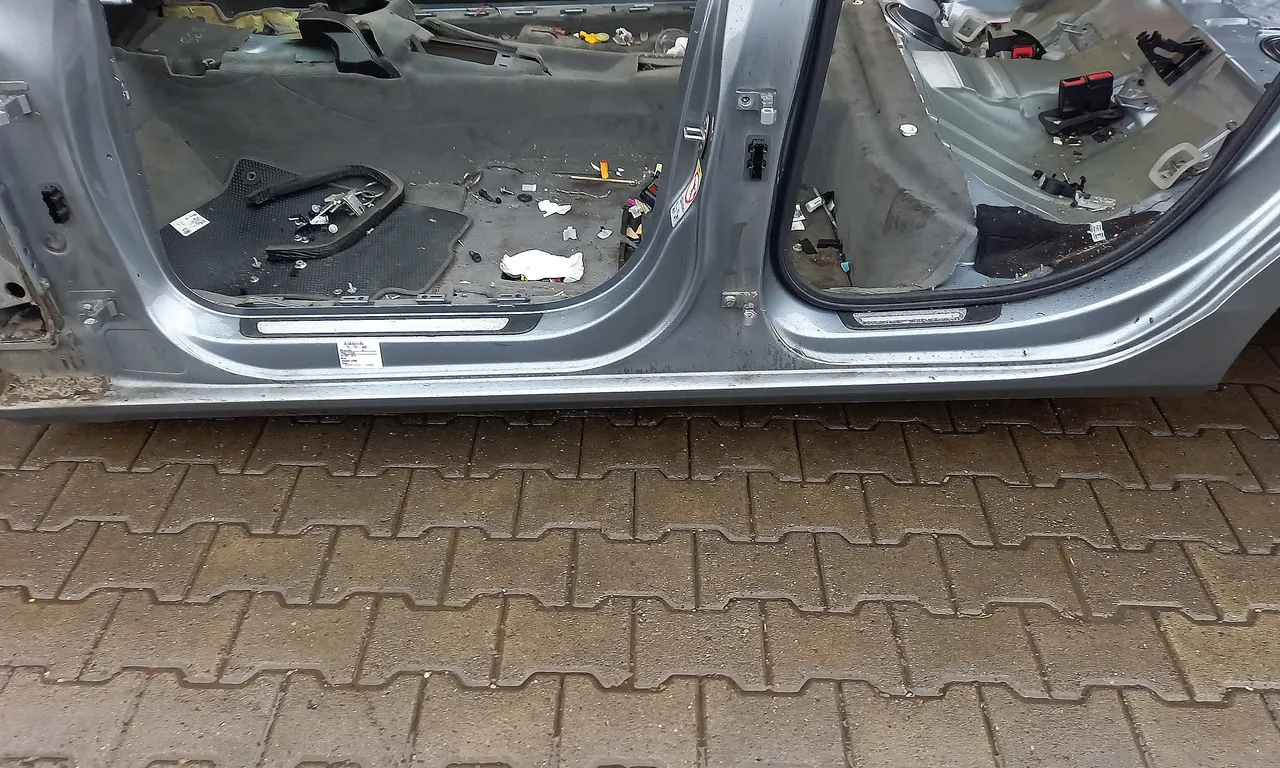 PRAG STANGA AUDI A4 B8 2007-2017