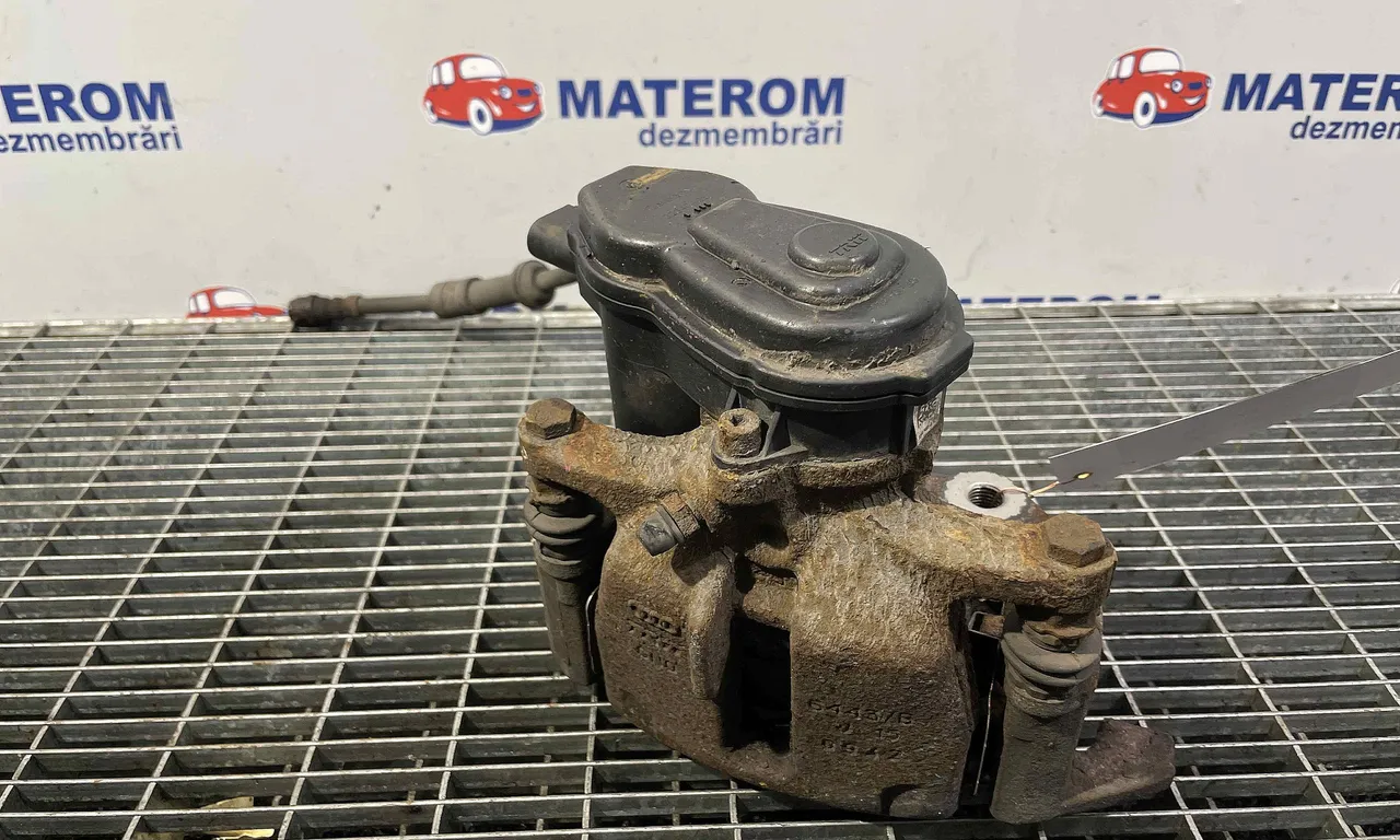 ETRIER SPATE DREAPTA AUDI A4 B8 2007-2017