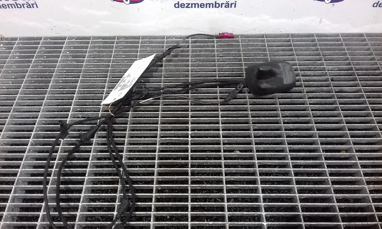 ANTENA AUDI A4 B8 2007-2017