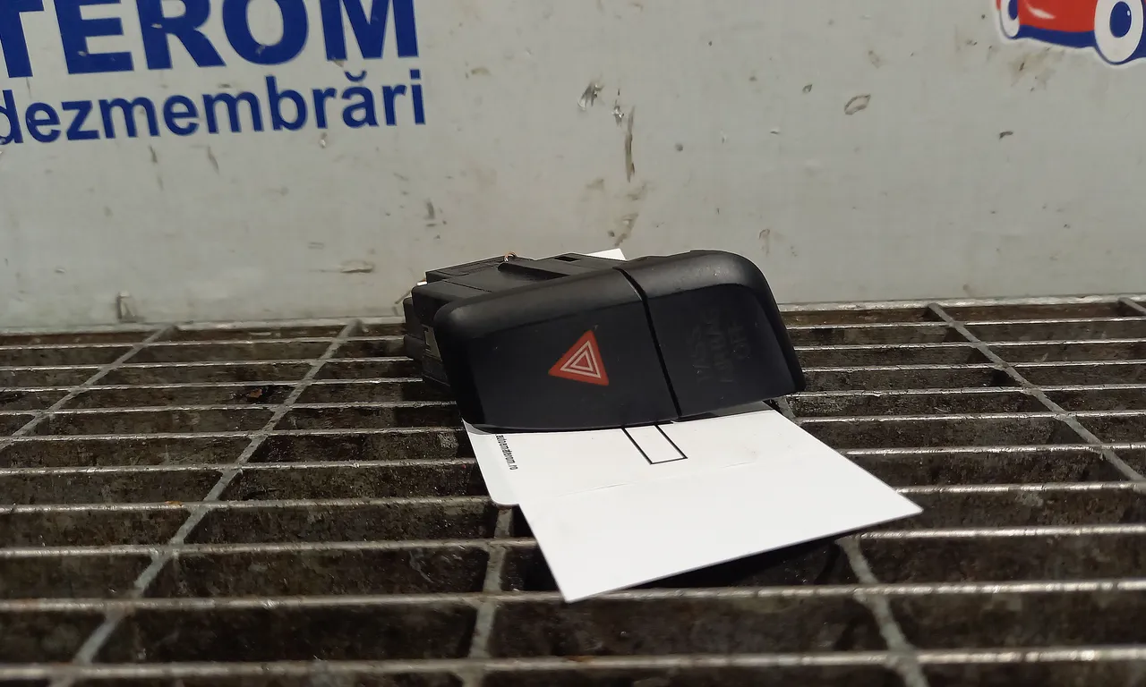 INTRERUPATOR AVARIE AUDI A4 B8 2007-2017