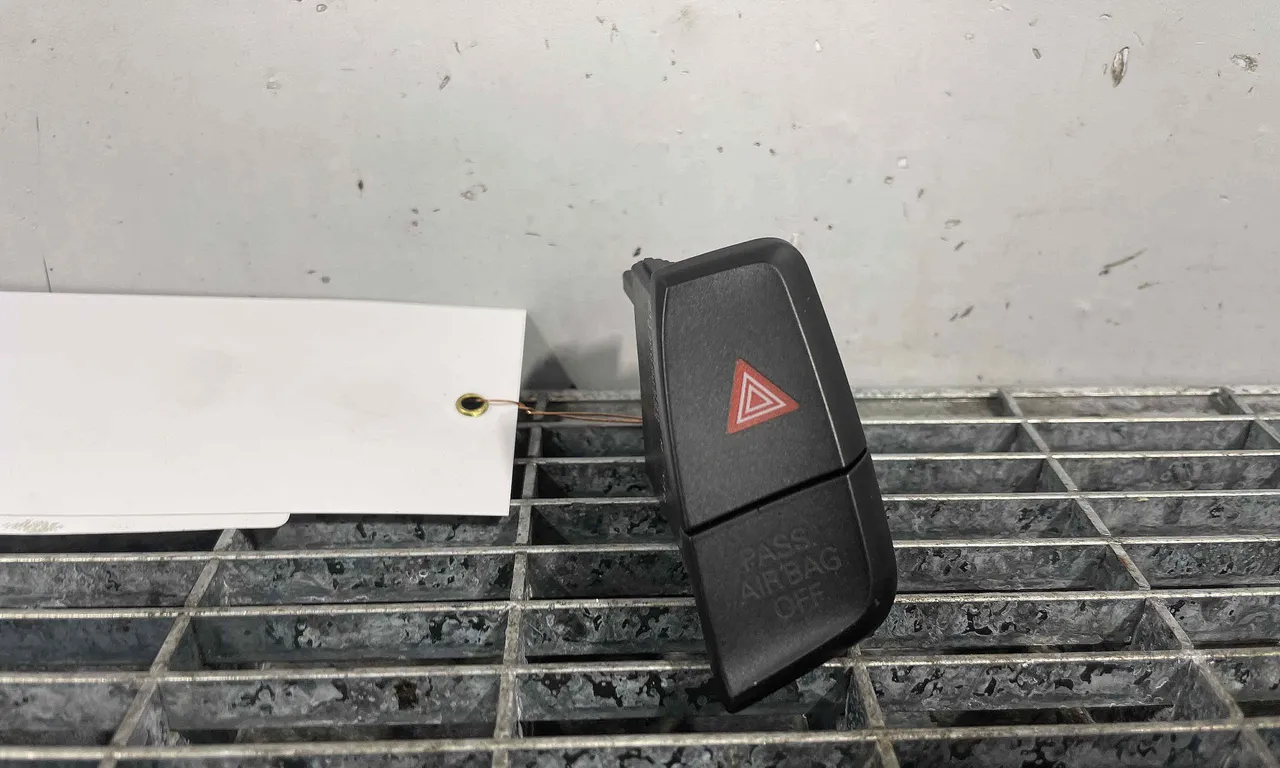 INTRERUPATOR AVARIE AUDI A4 B8 2007-2017