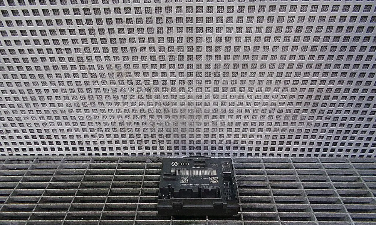 MODUL USA/DREAPTA FATA AUDI A4 B8 2007-2017