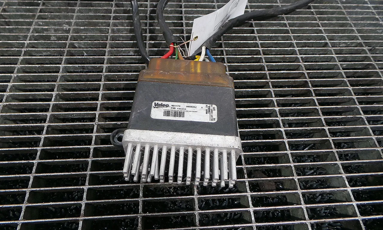 RELEU VENTILATOR CLIMA AUDI A4 B8 2007-2017