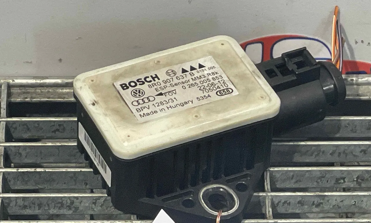 SENZOR ESP AUDI A4 B8 2007-2017