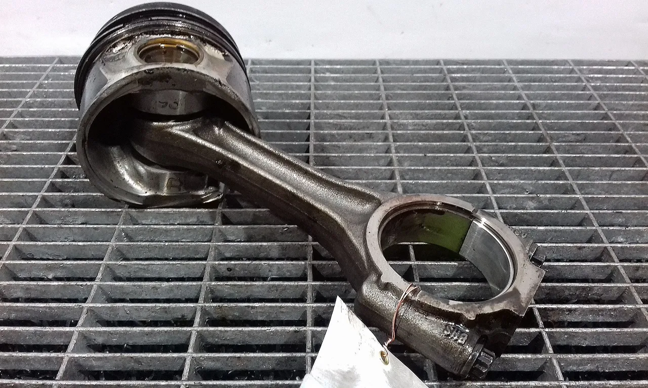 BIELA MOTOR AUDI A4 B8 2007-2017
