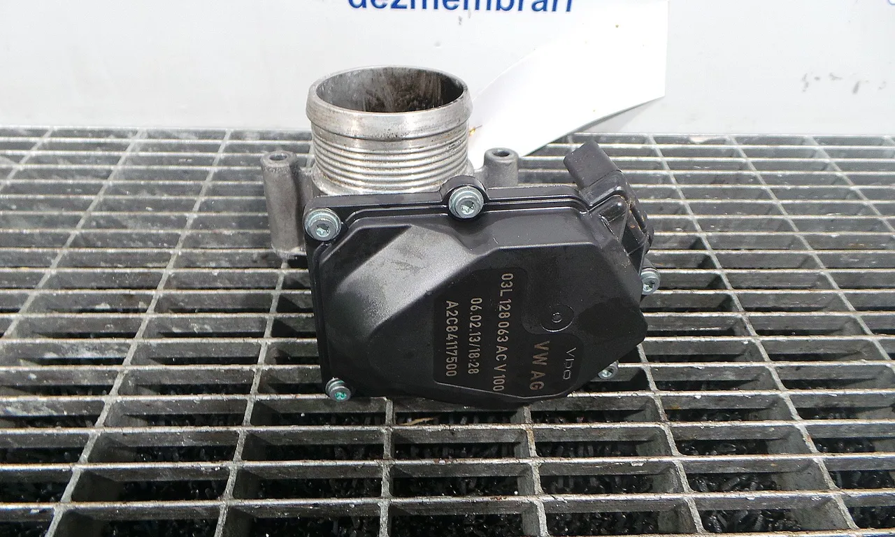 CLAPETA ACCELERATIE AUDI A4 B8 2007-2017