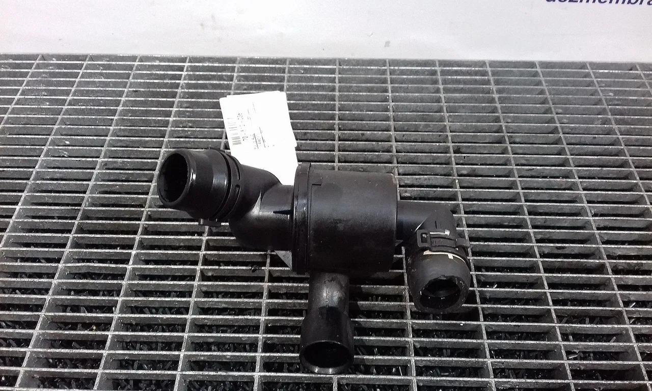 TERMOSTAT AUDI A4 B8 2007-2017