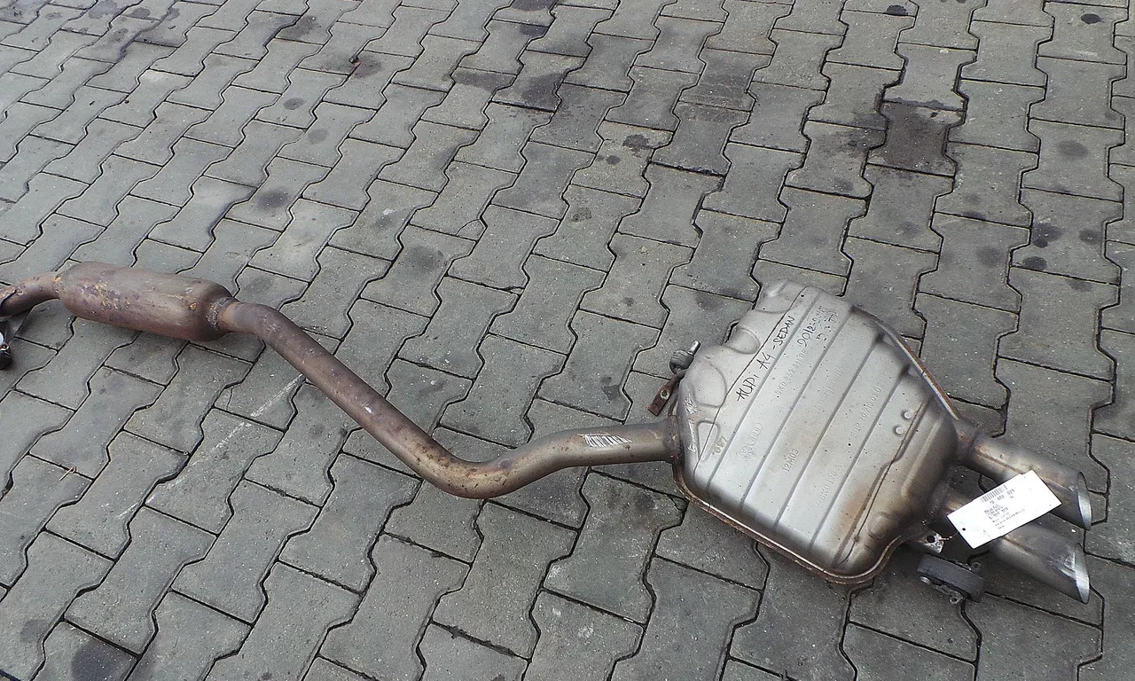 TOBA SPATE AUDI A4 B8 2007-2017