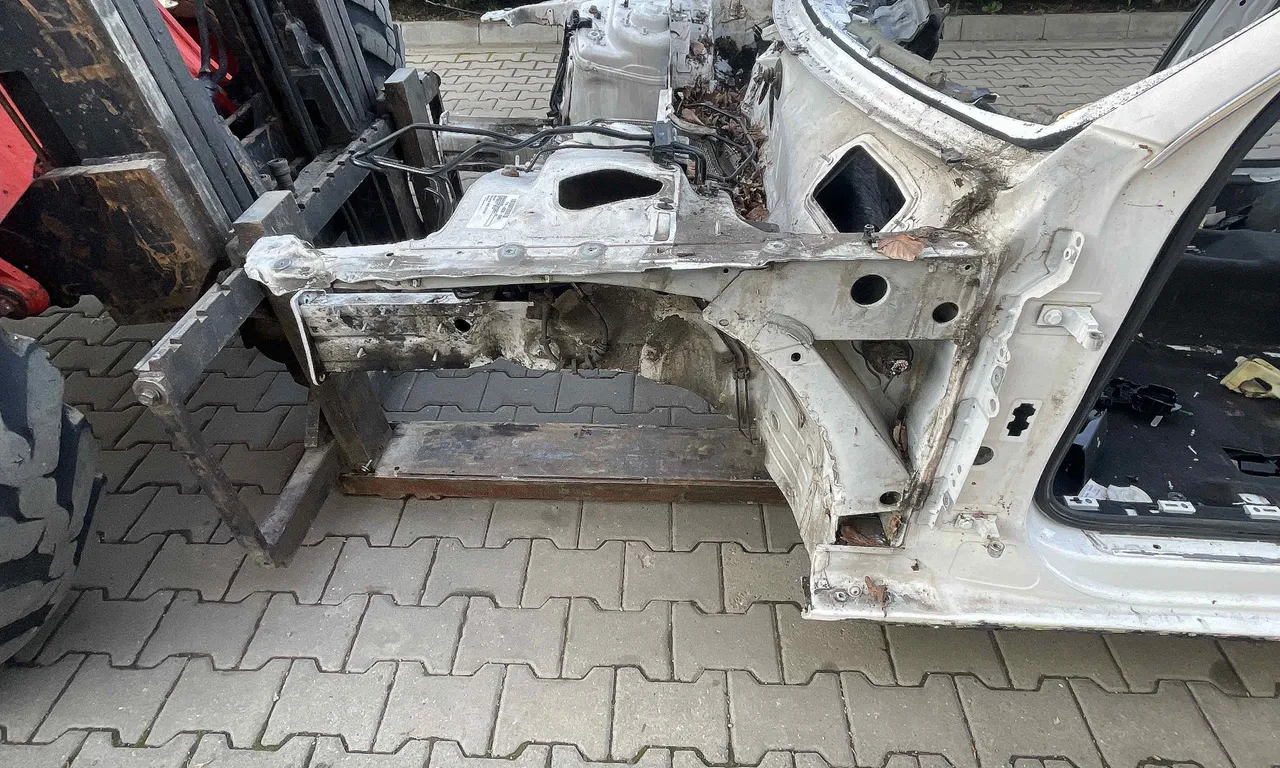LONJERON STANGA AUDI A4 B8 Avant 2007-2017