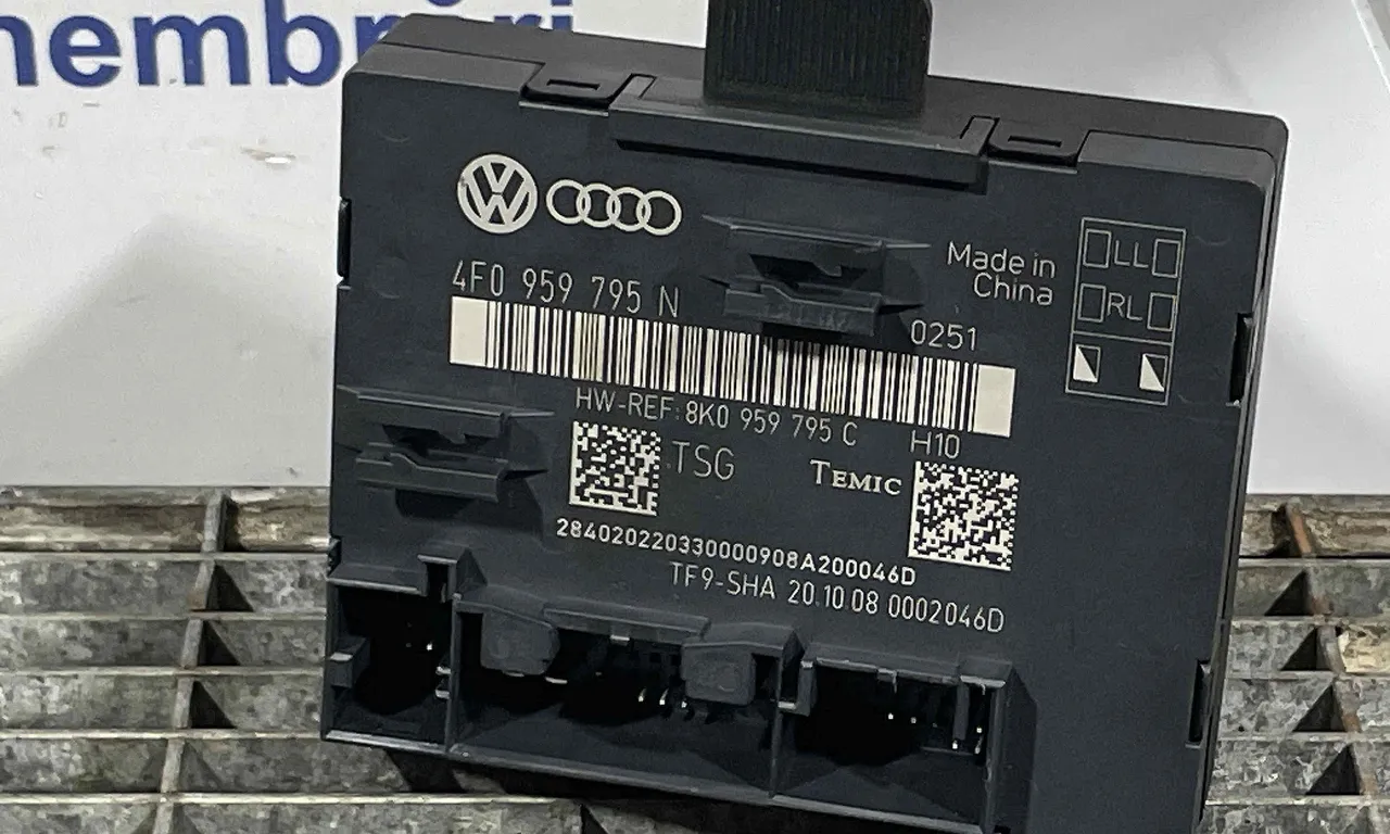 MODUL USA/STANGA SPATE AUDI A4 B8 Avant 2007-2017