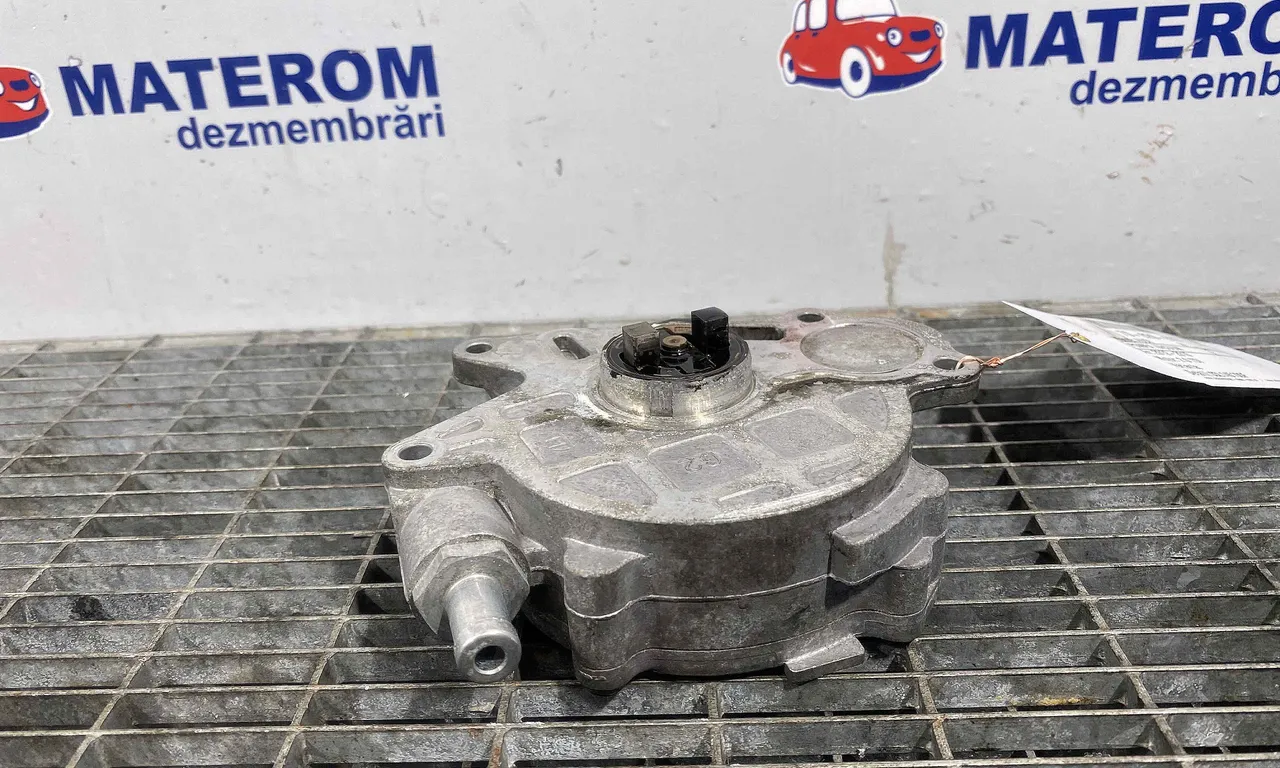 POMPA VACUUM AUDI A4 B8 Avant 2007-2017