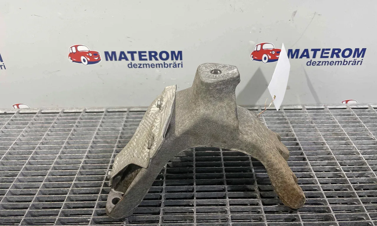 SUPORT MOTOR DREAPTA AUDI A4 B8 Avant 2007-2017