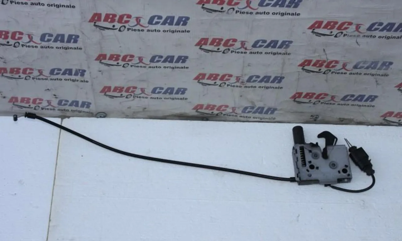 Broasca capota fata AUDI A4 B9 2015-null