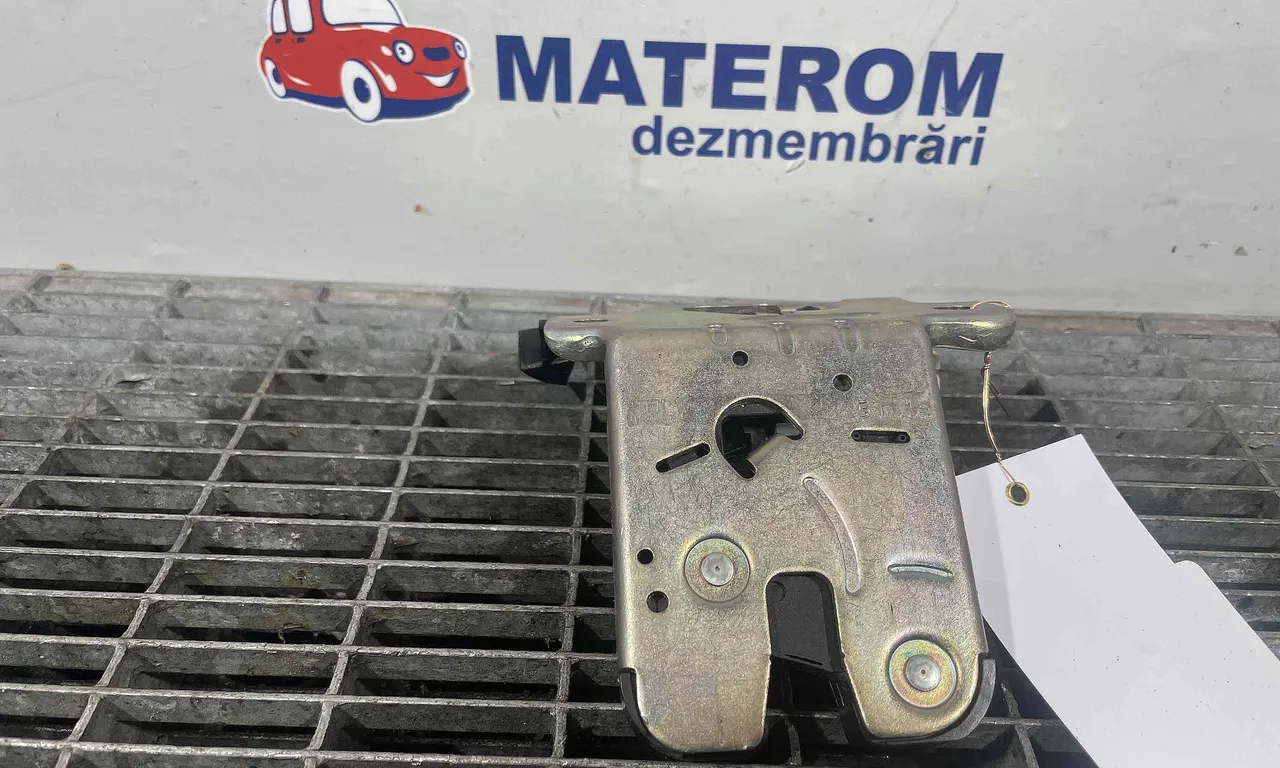 INCUIETOARE CAPOTA SPATE AUDI A4 B9 2015-2018