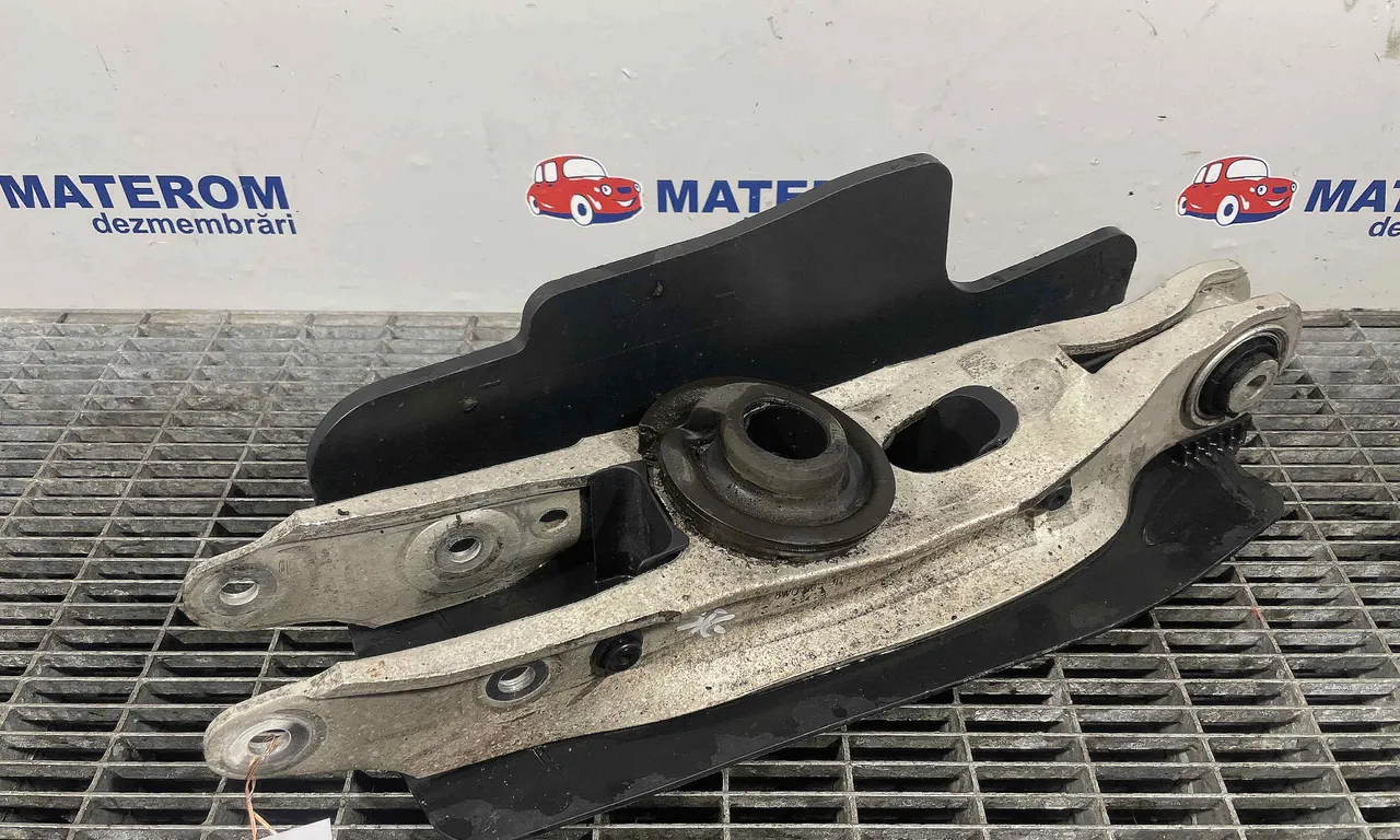 BRAT SPATE INFERIOR STANGA AUDI A4 B9 2015-2018