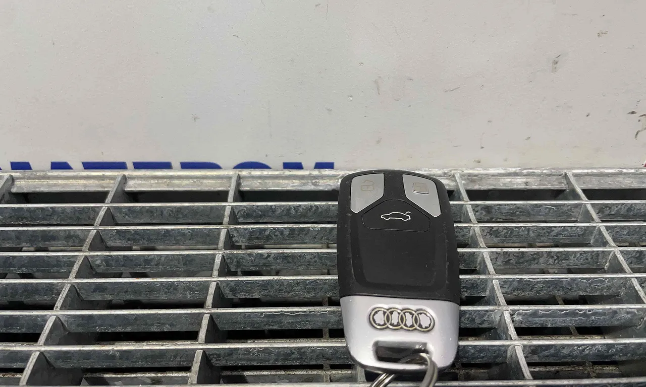 CHEIE CONTACT AUDI A4 B9 2015-2018