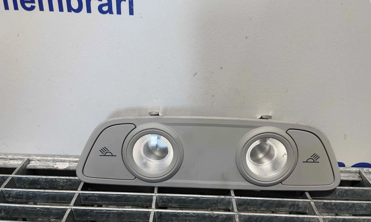 LAMPA PLAFONIERA AUDI A4 B9 2015-2018