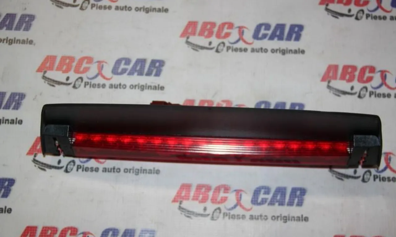 Stop auxiliar AUDI A4 B9 2015-null