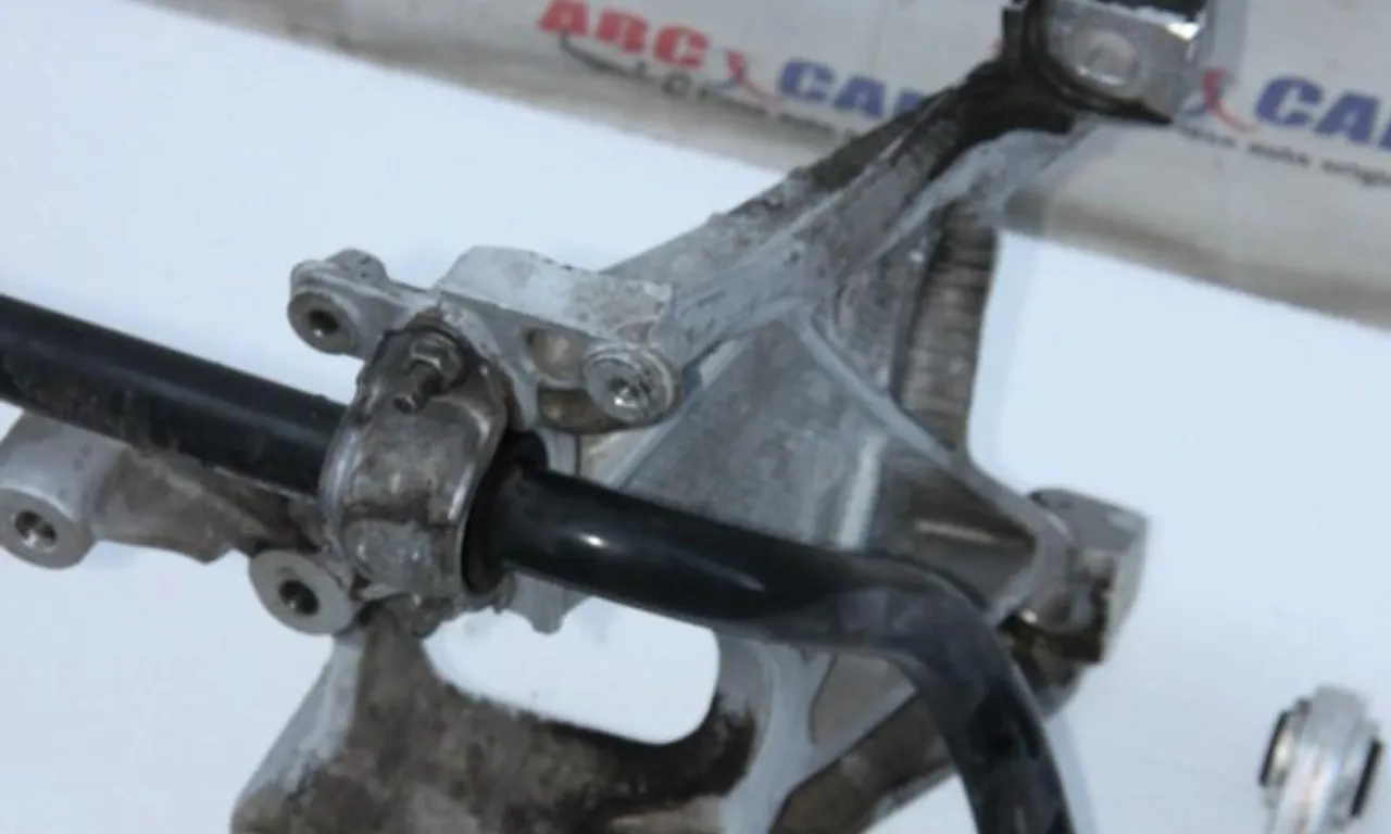 Suport cadru motor dreapta AUDI A4 B9 2015-null