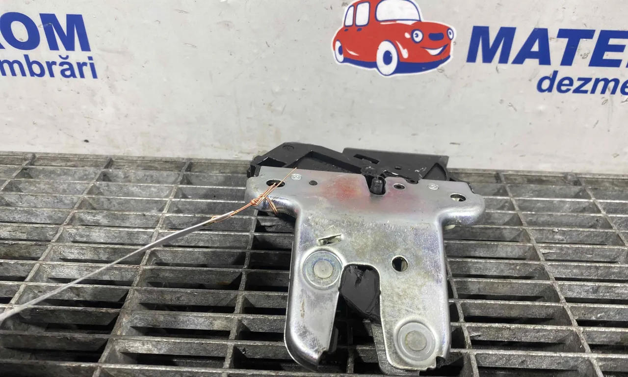 INCUIETOARE CAPOTA SPATE AUDI A5 2007-2017