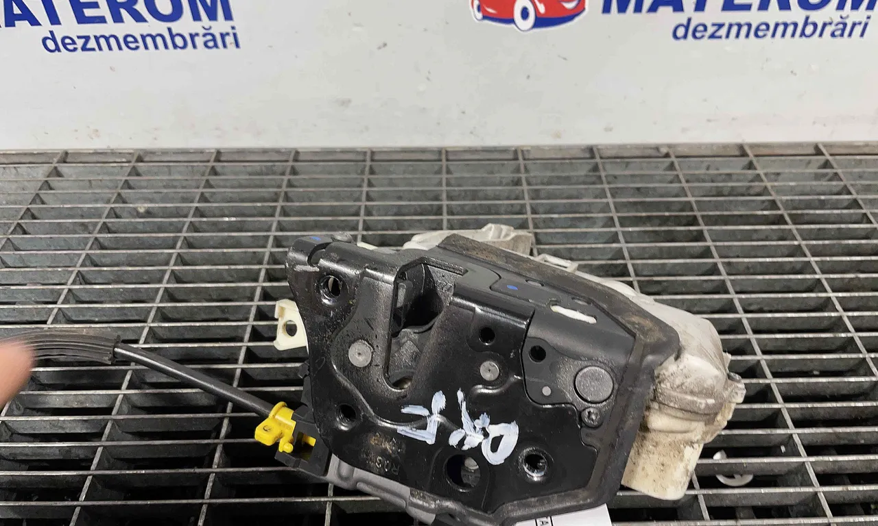 INCUIETOARE USA FATA DREAPTA AUDI A5 2007-2017