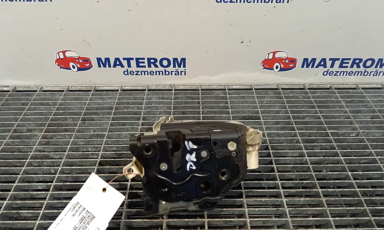 INCUIETOARE USA FATA DREAPTA AUDI A5 2007-2017