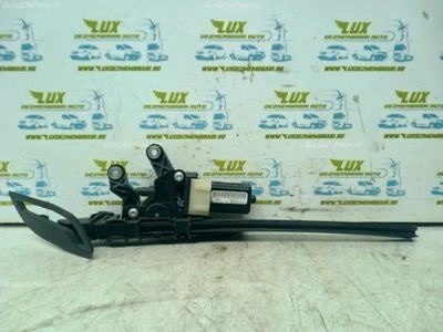 Motoras retractor centura stanga