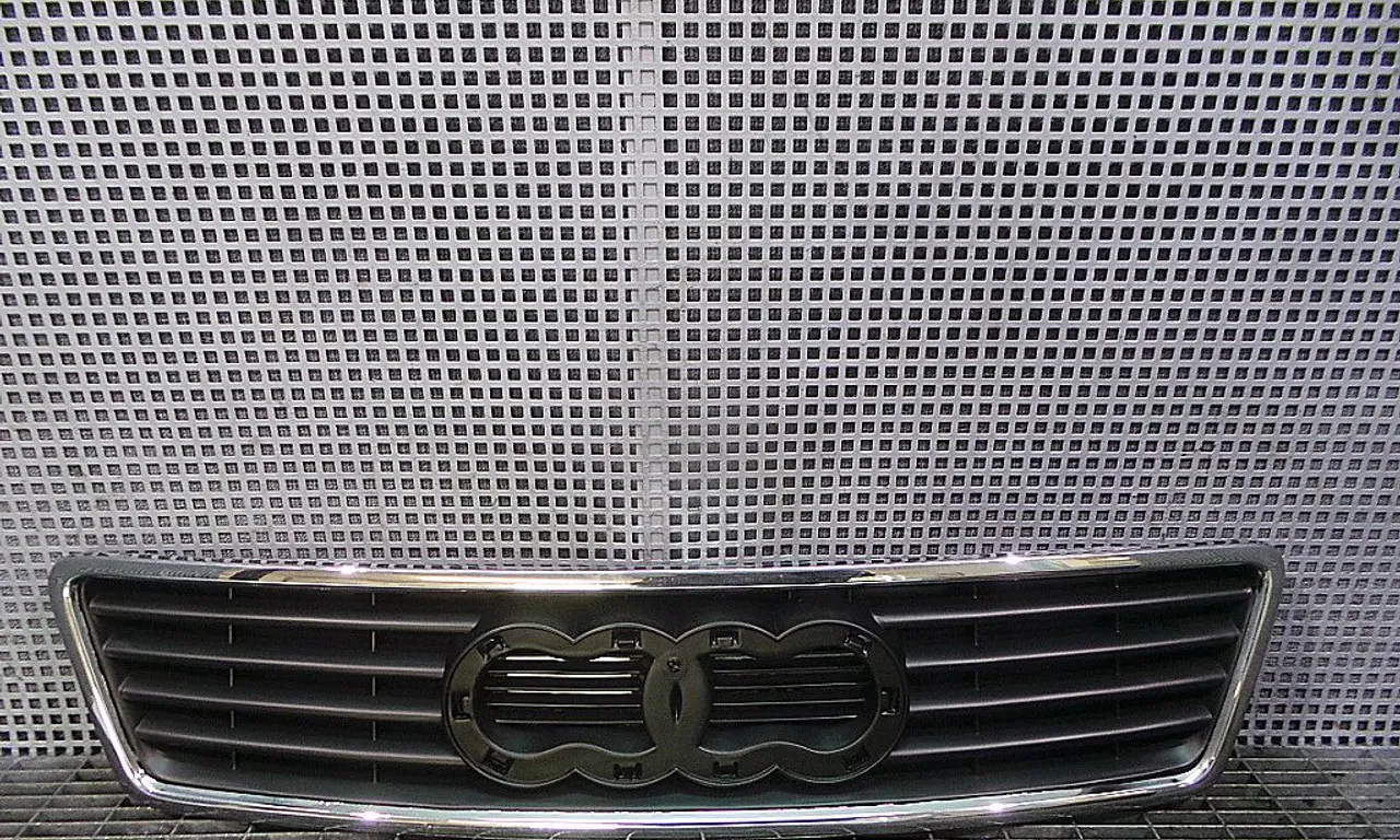 GRILA FATA AUDI A6 C5 1997-2005