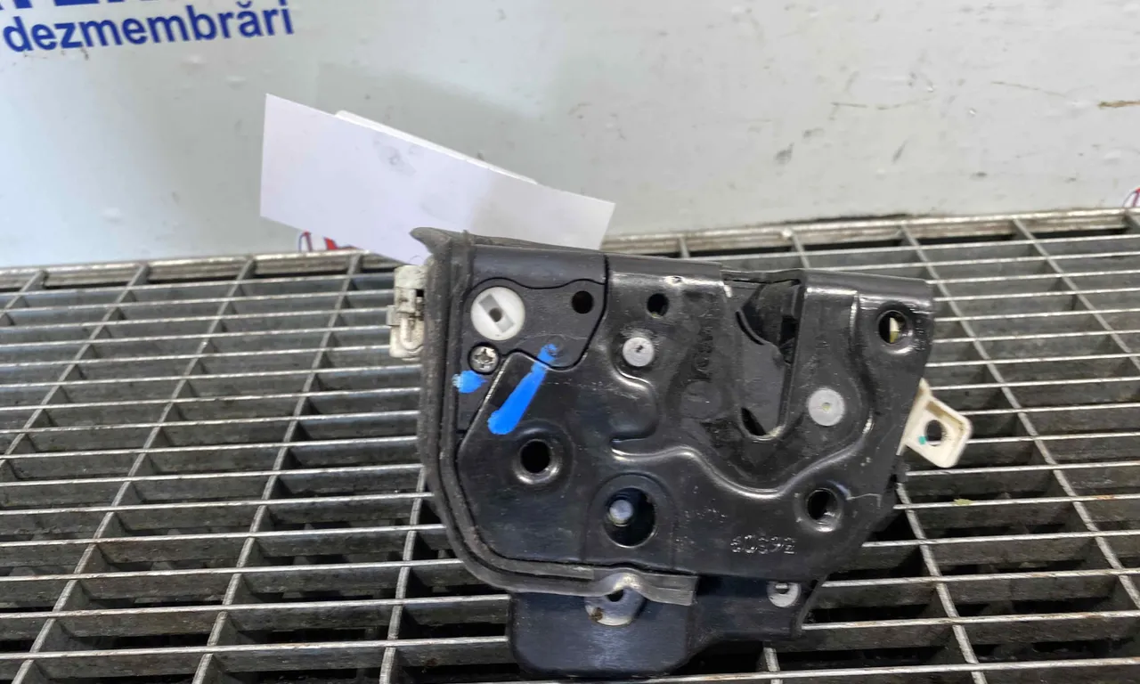 INCUIETOARE USA FATA STANGA AUDI A6 C6 2004-2011