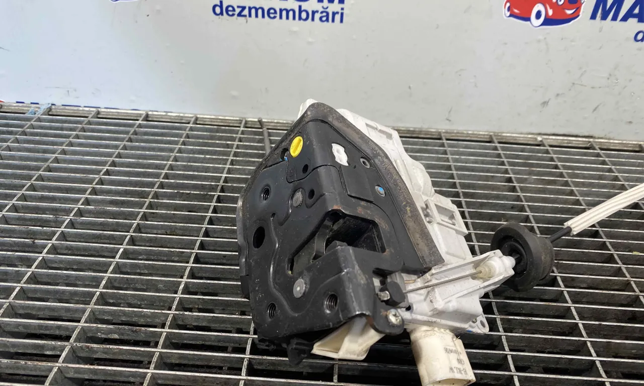 INCUIETOARE USA FATA STANGA AUDI A6 C6 2004-2011