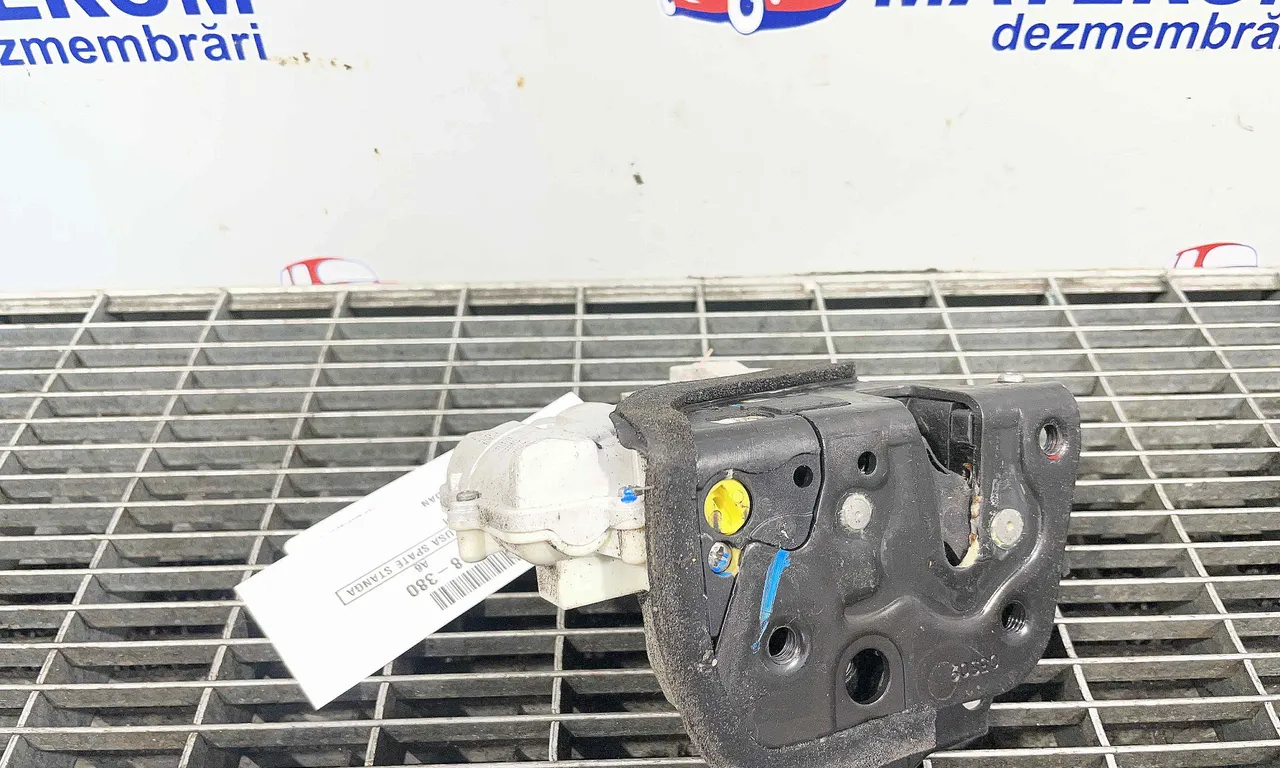 INCUIETOARE USA SPATE STANGA AUDI A6 C6 2004-2011