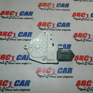 Motoras macara usa stanga fata