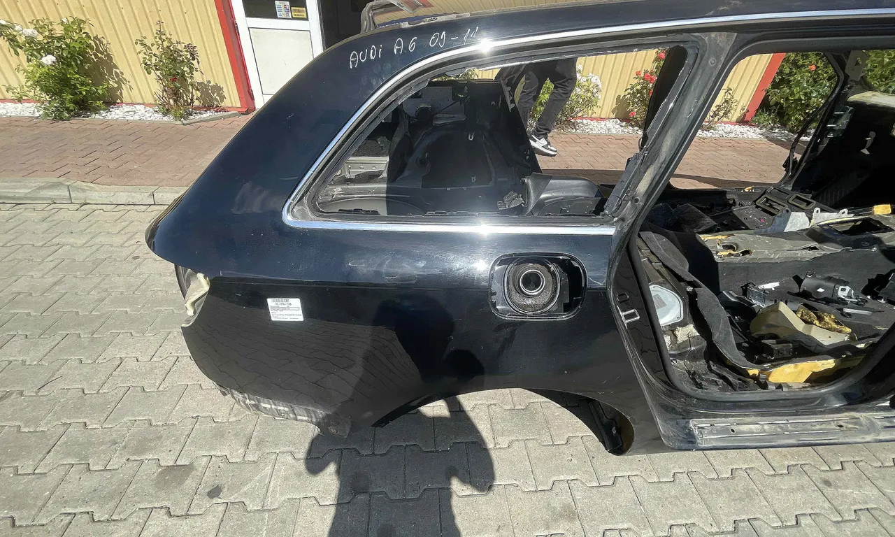 ARIPA SPATE DREAPTA AUDI A6 C6 Avant 2004-2011