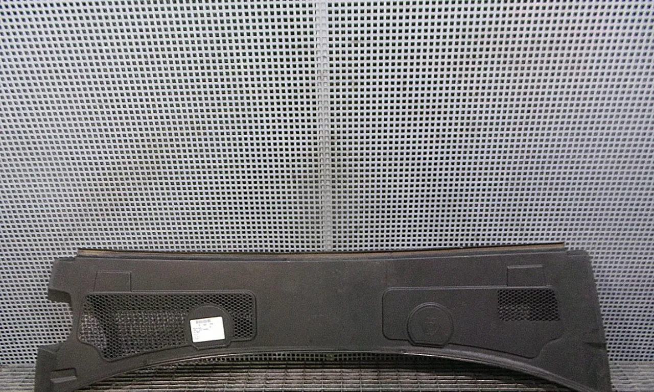 GRILA SUB PARBRIZ AUDI A6 C6 Avant 2004-2011