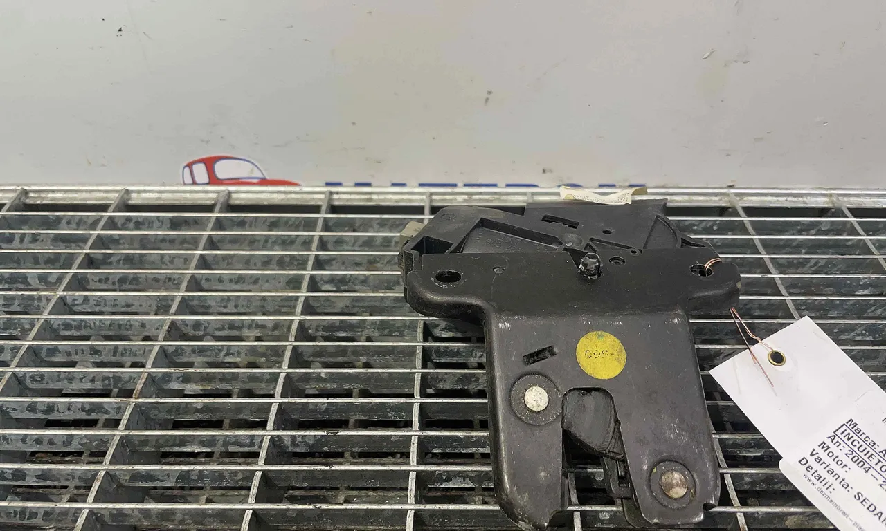 INCUIETOARE CAPOTA SPATE AUDI A6 C6 Avant 2004-2011