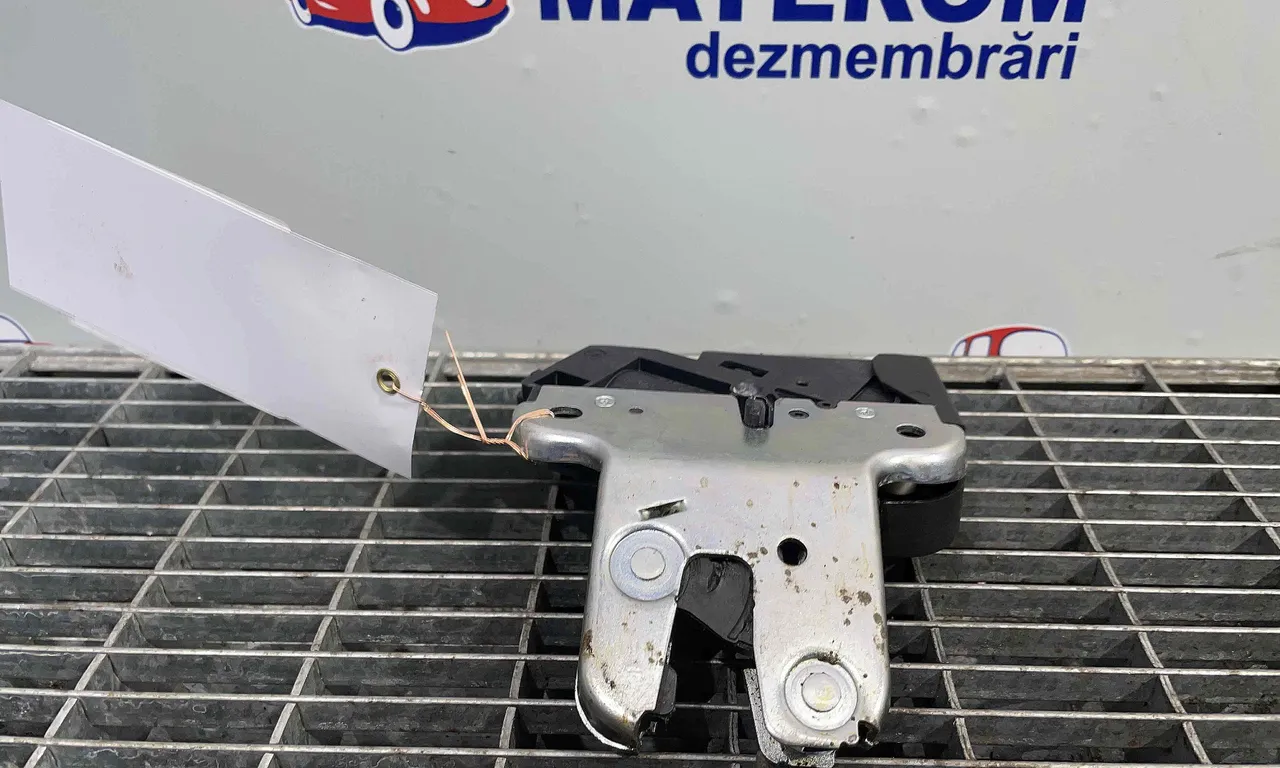 INCUIETOARE CAPOTA SPATE AUDI A6 C6 Avant 2004-2011