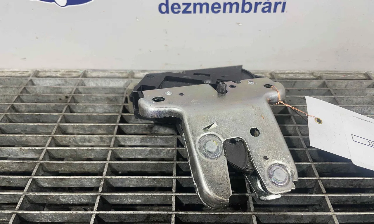 INCUIETOARE CAPOTA SPATE AUDI A6 C6 Avant 2004-2011