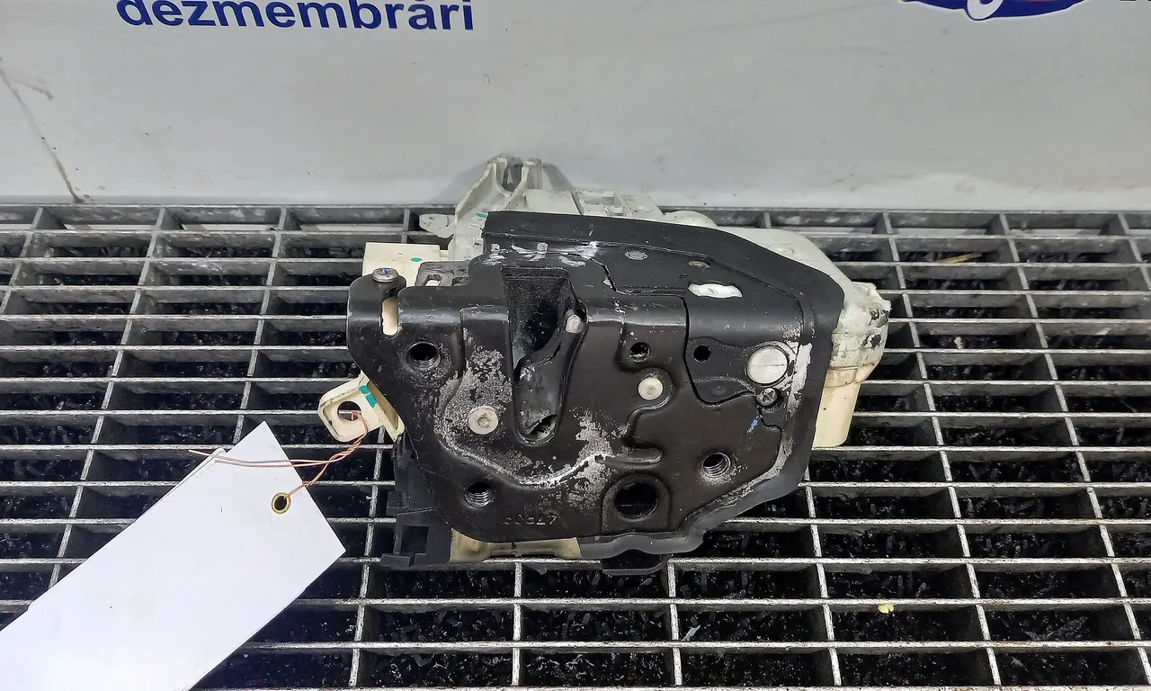 INCUIETOARE USA FATA DREAPTA AUDI A6 C6 Avant 2004-2011