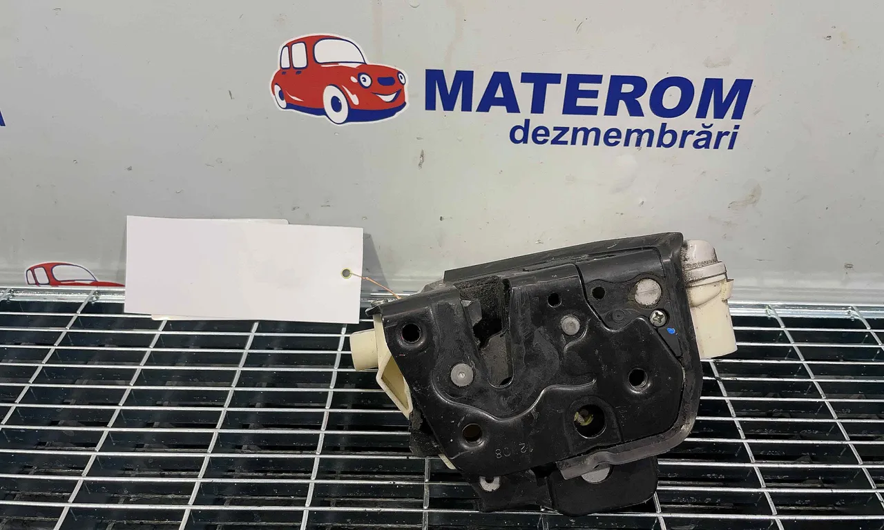 INCUIETOARE USA FATA DREAPTA AUDI A6 C6 Avant 2004-2011