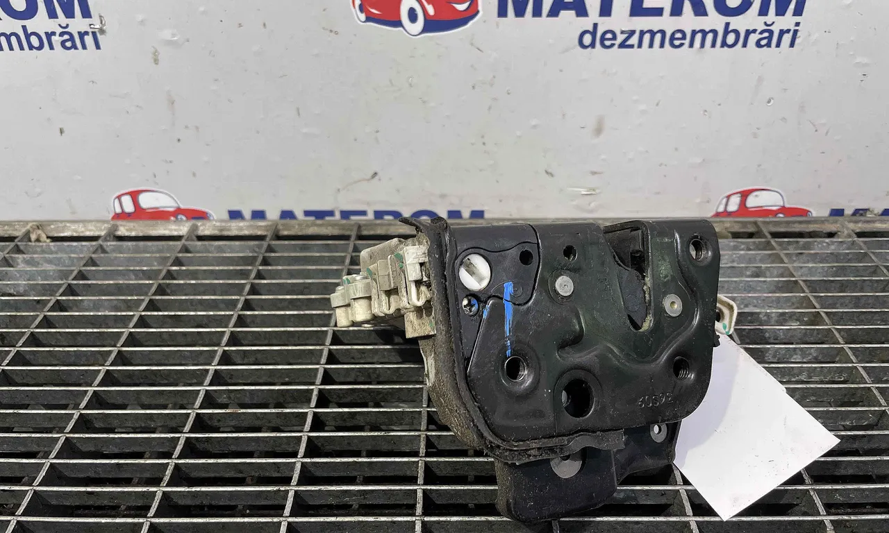 INCUIETOARE USA FATA STANGA AUDI A6 C6 Avant 2004-2011