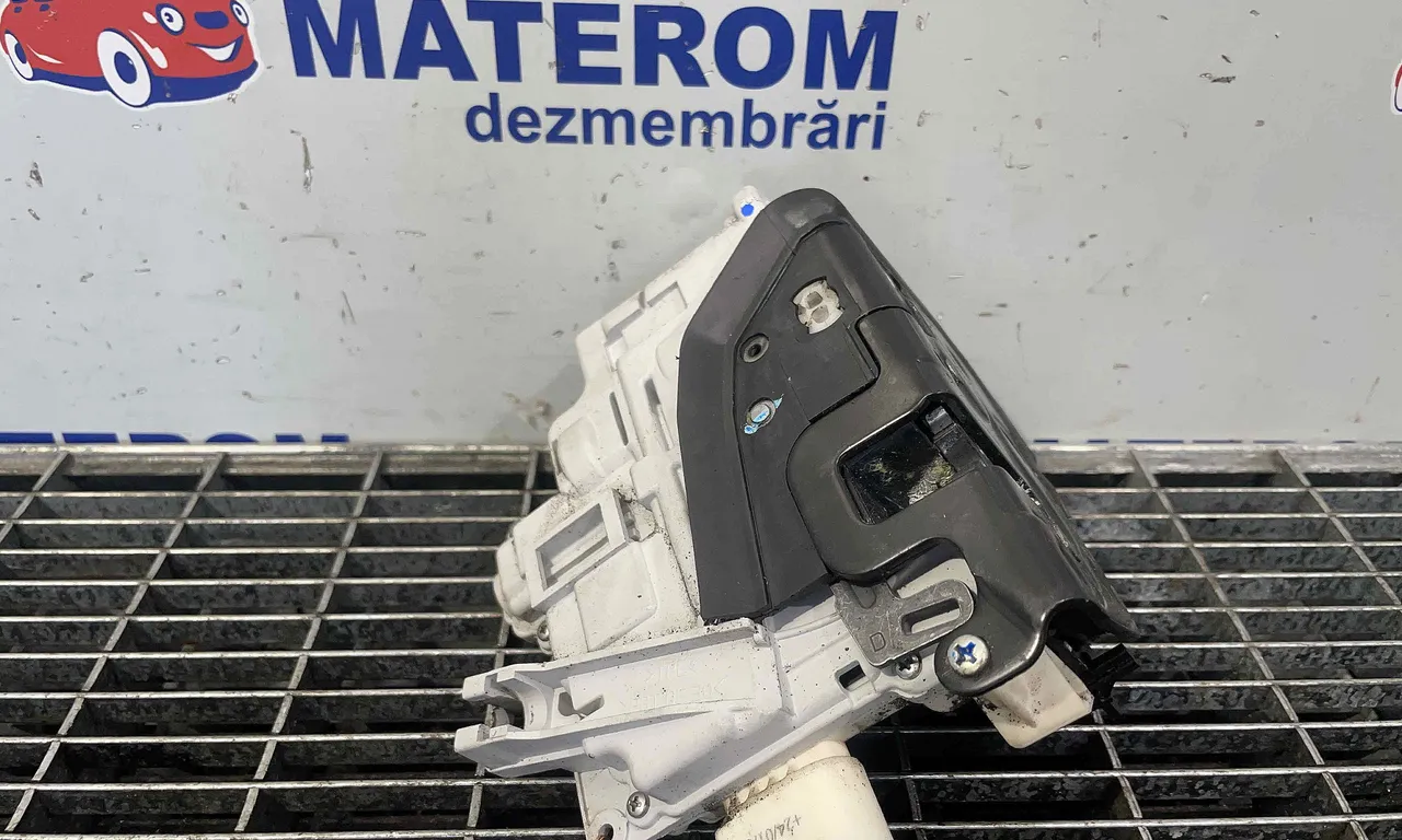 INCUIETOARE USA SPATE DREAPTA AUDI A6 C6 Avant 2004-2011