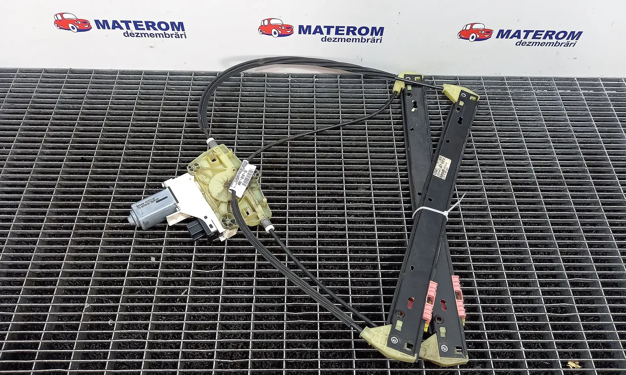 MACARA USA FATA DREAPTA AUDI A6 C6 Avant 2004-2011