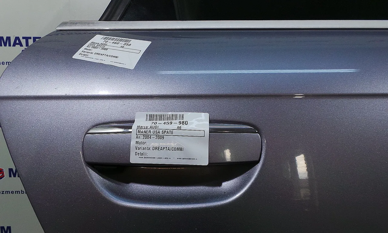 MANER USA SPATE DREAPTA AUDI A6 C6 Avant 2004-2011