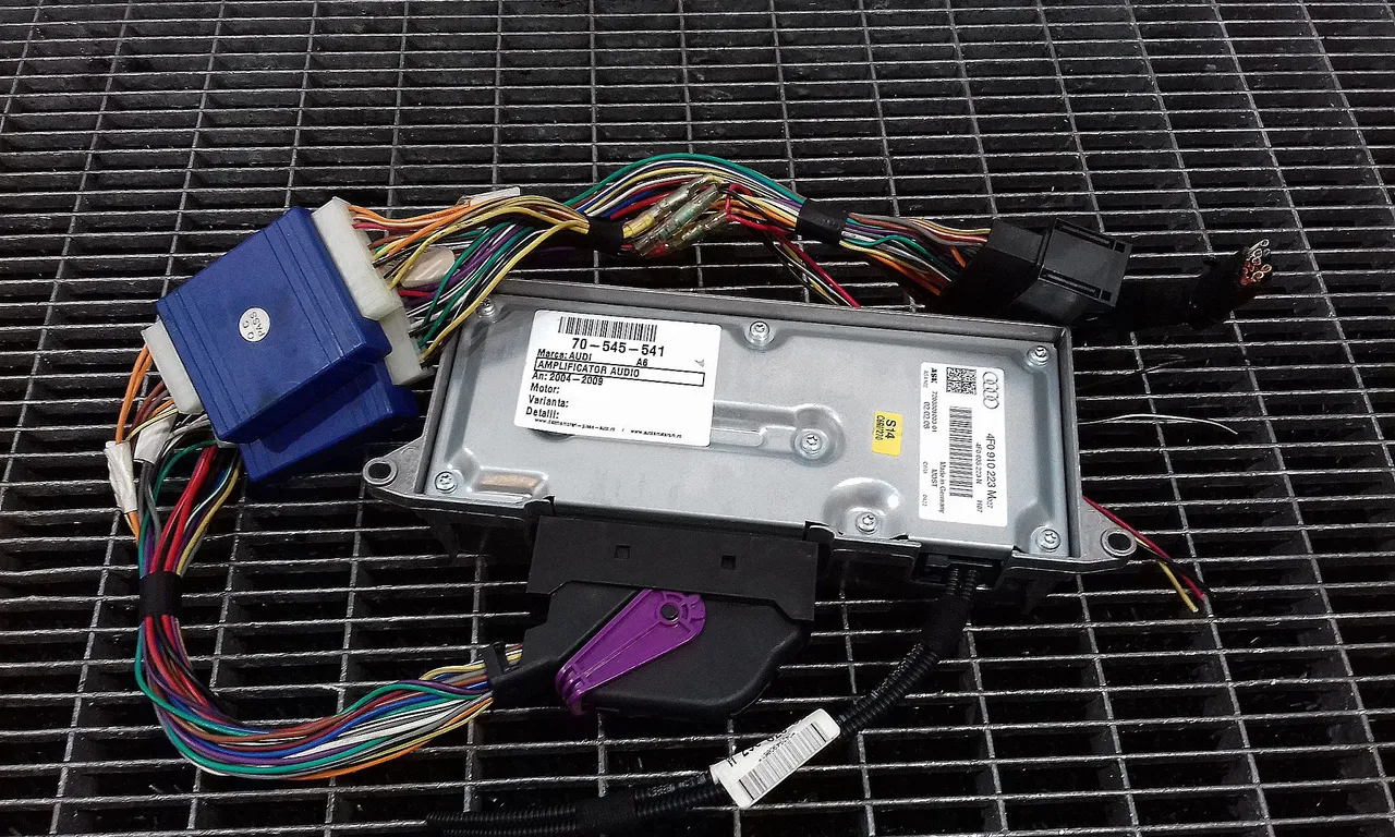 AMPLIFICATOR AUDIO AUDI A6 C6 Avant 2004-2011