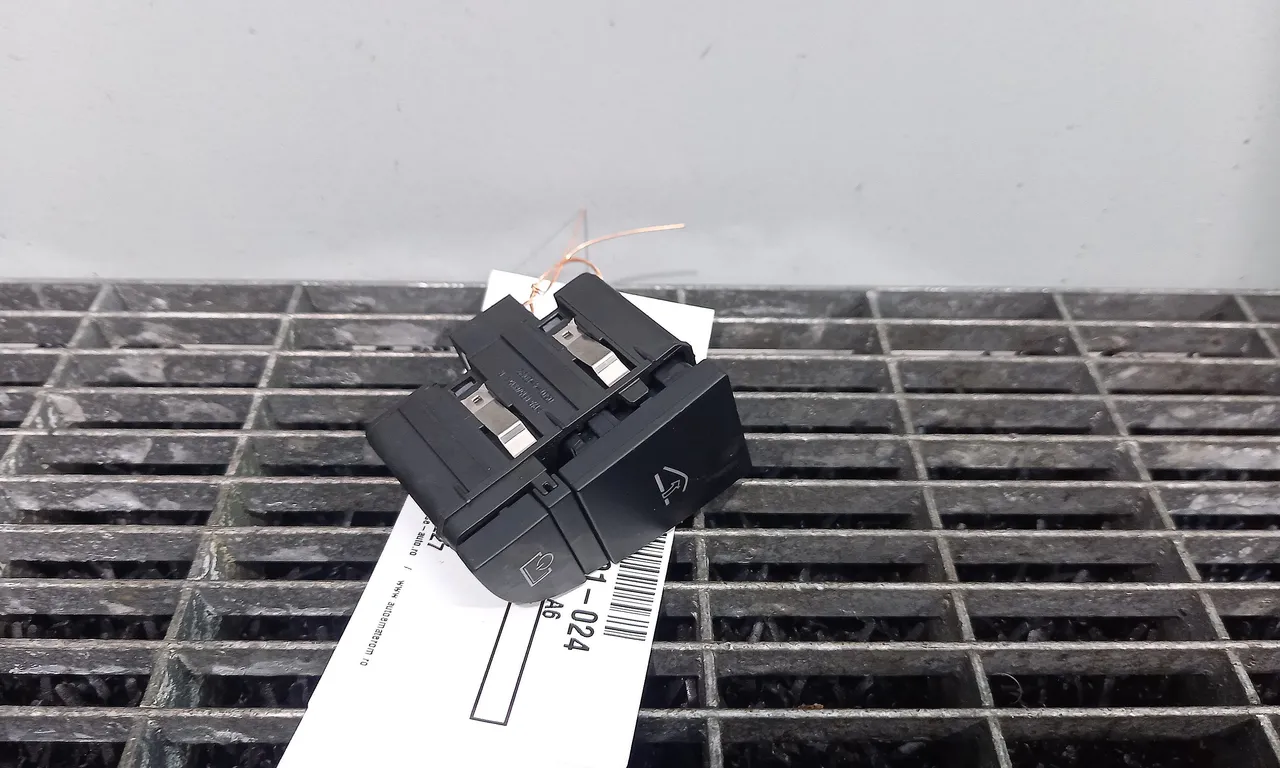 INTRERUPATOR DESCHIDERE AUDI A6 C6 Avant 2004-2011
