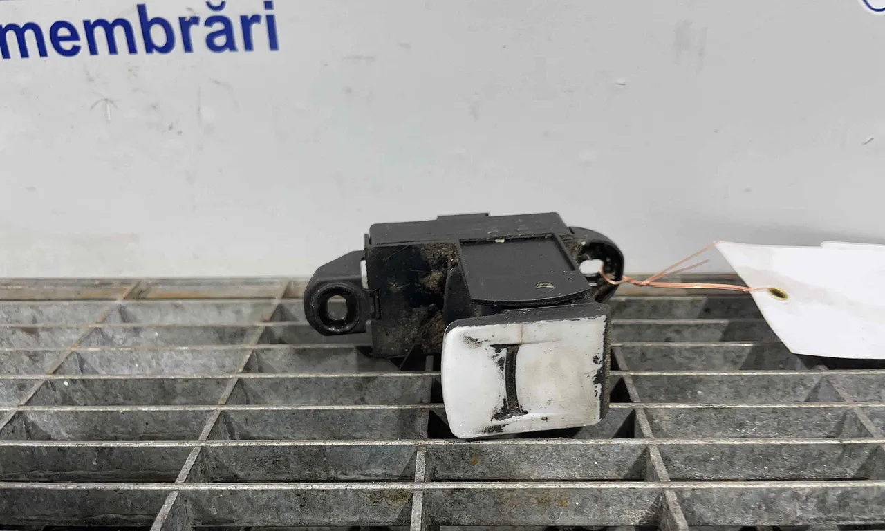 INTRERUPATOR FRANA DE MANA AUDI A6 C6 Avant 2004-2011