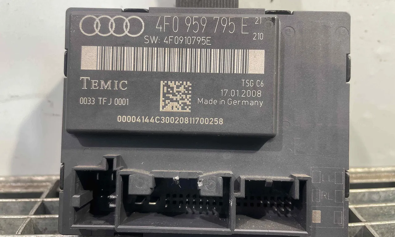 MODUL USA/STANGA SPATE AUDI A6 C6 Avant 2004-2011